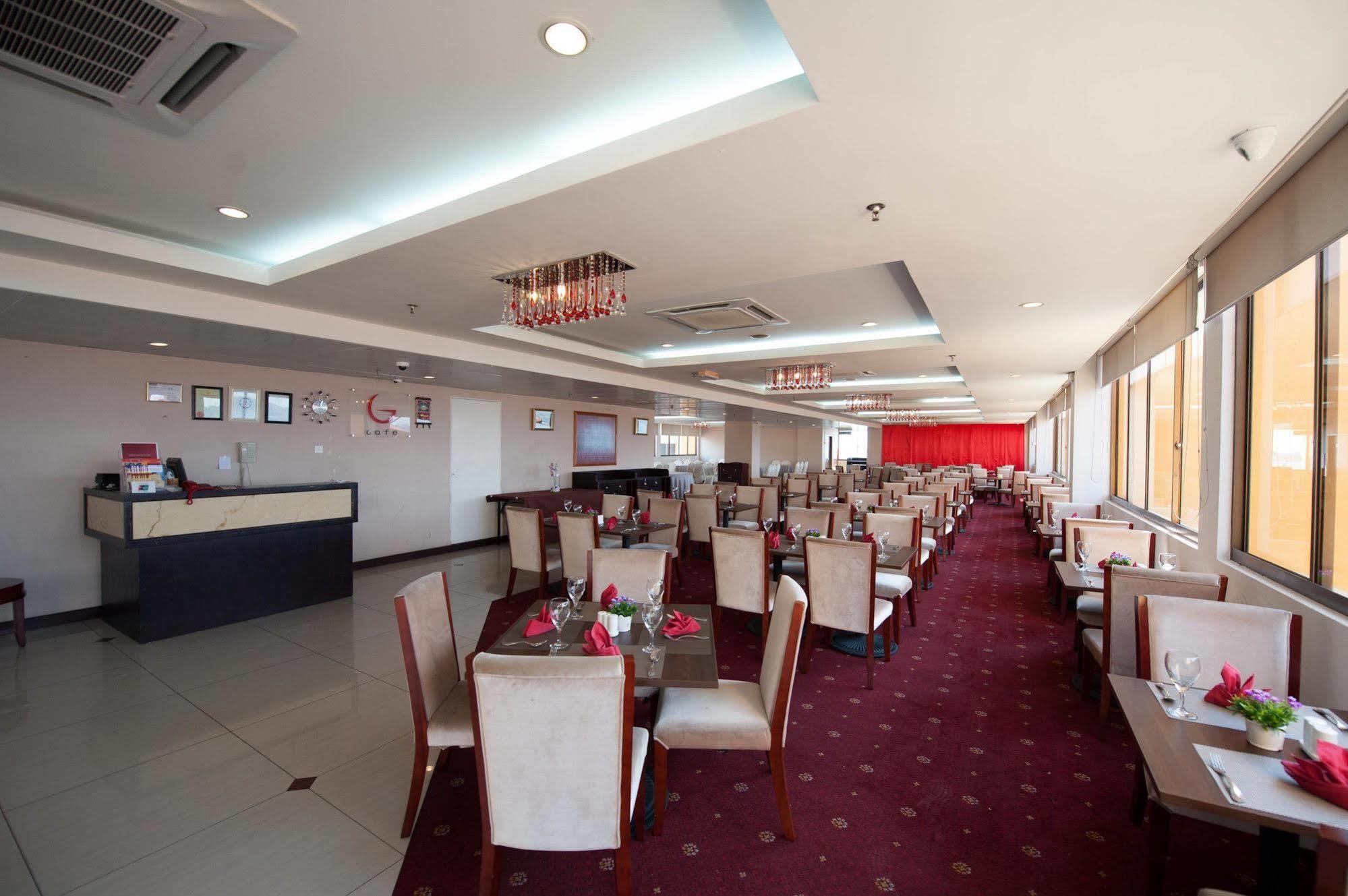 Hotel Gaya Centre 3*